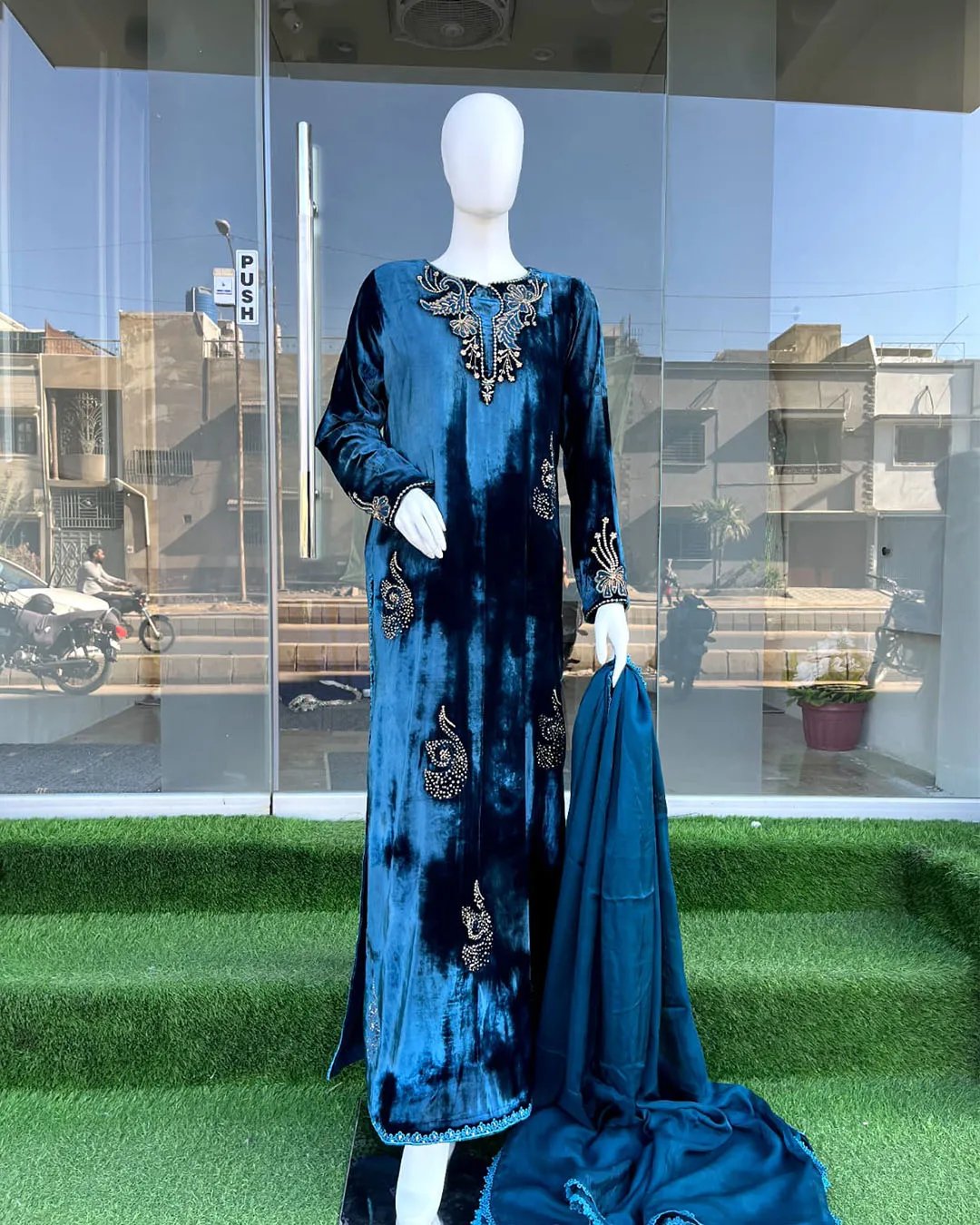 p5_0007_6cbfa257-d3b1-4670-97a9-d7498a6bae9d Teal Velvet Maxi with Stone Work And Matching Dupatta - Image 1
